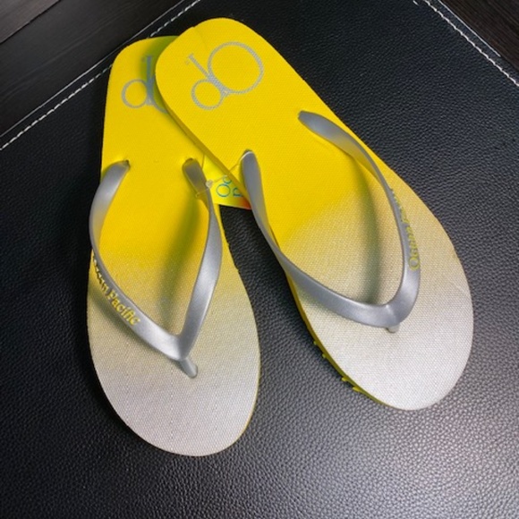 OP Ocean Pacific Women’s Summer Flip Flops- NWT - Picture 2 of 3